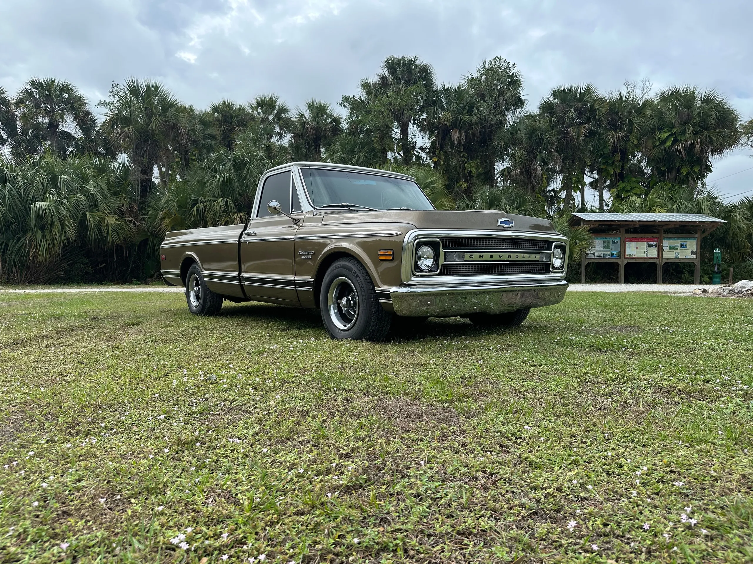 Chevrolet C10 — lead photograph